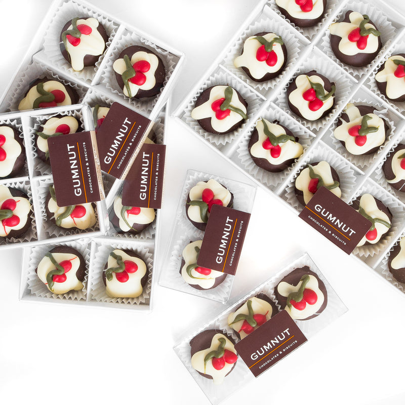 Christmas Pudding Truffle Chocolates (box of 8 truffles/120 grams)
